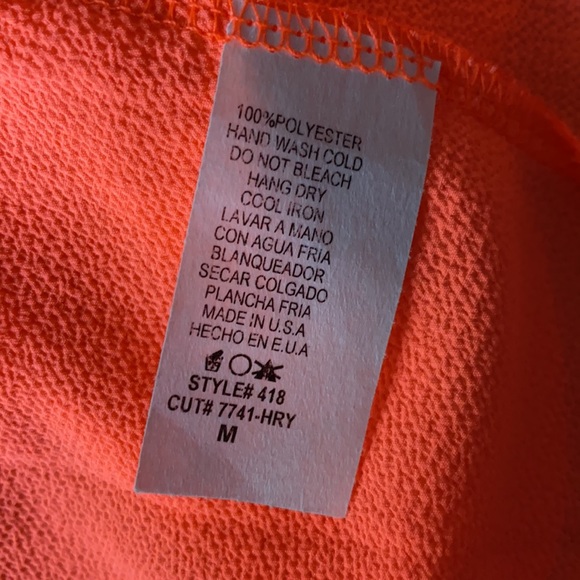 Moa ladies bright top LIKE NEW - Picture 8 of 8